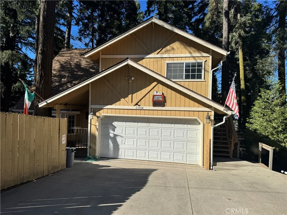 21564 Jobs Peak Cedarpines Park, CA 92322
