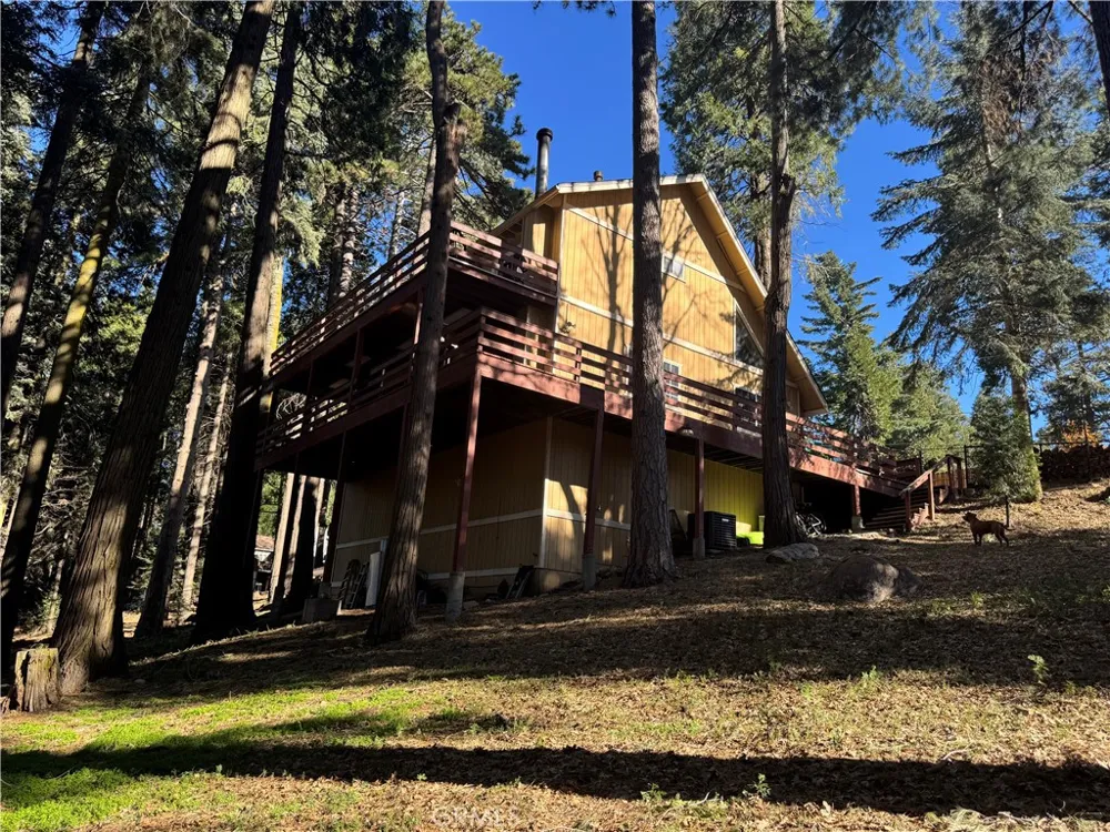 21564 Jobs Peak Cedarpines Park, CA 92322