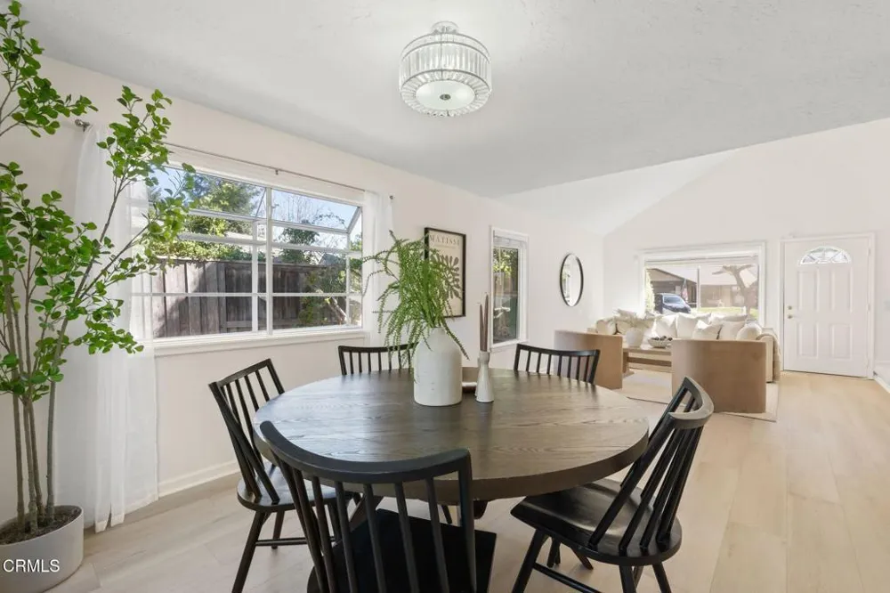 1689 Amador Lane Newbury Park, CA 91320