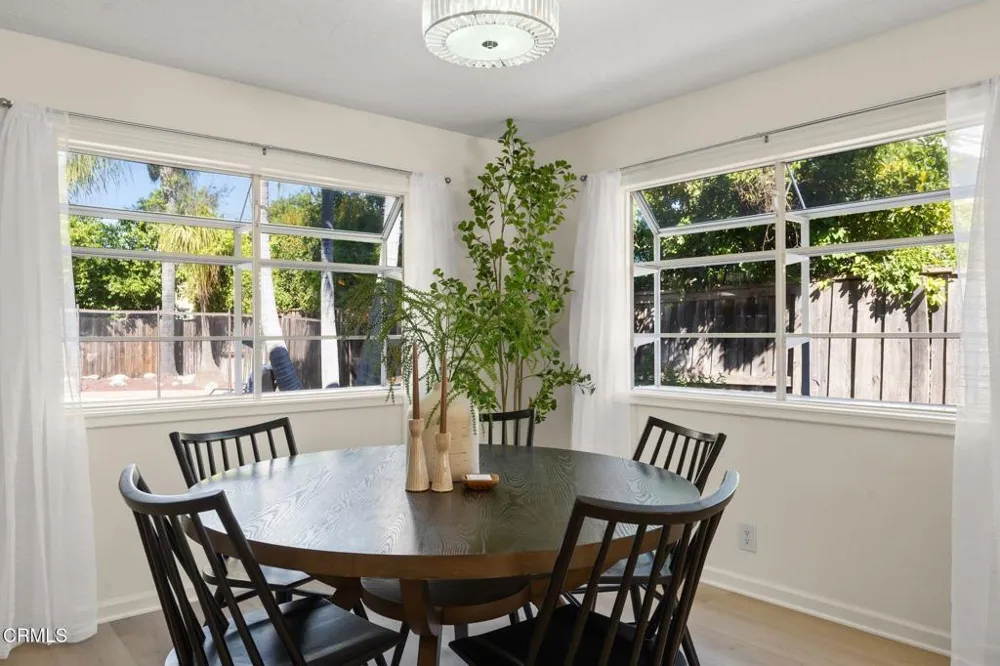 1689 Amador Lane Newbury Park, CA 91320