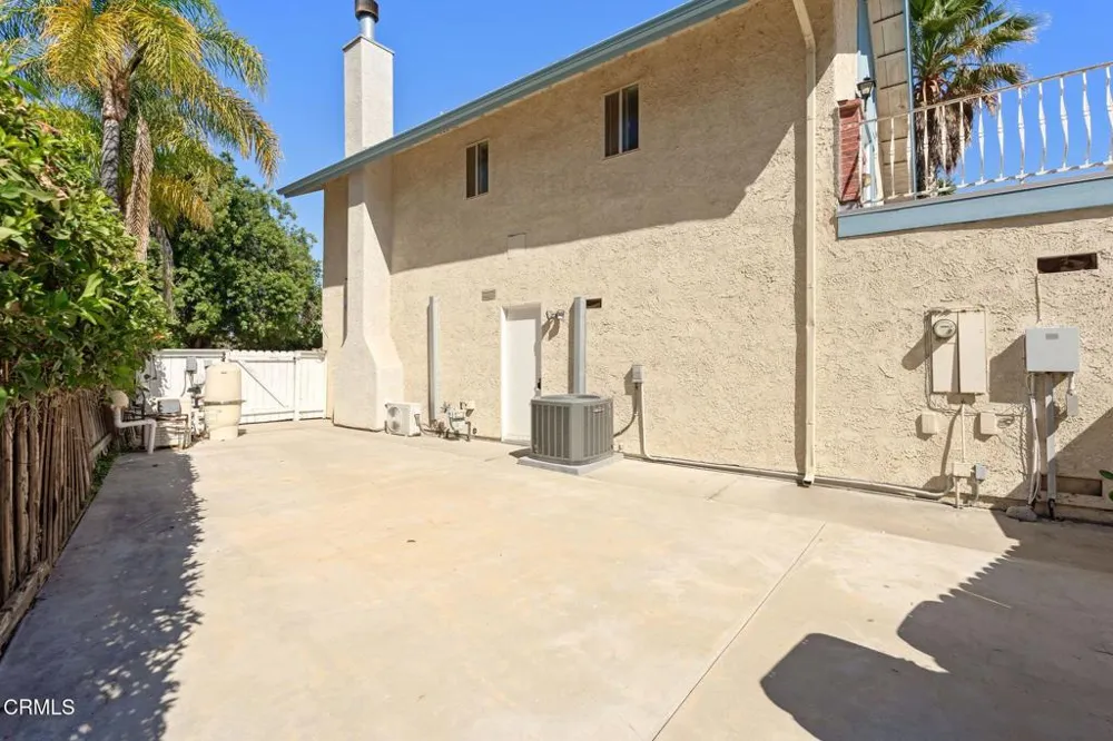 1689 Amador Lane Newbury Park, CA 91320