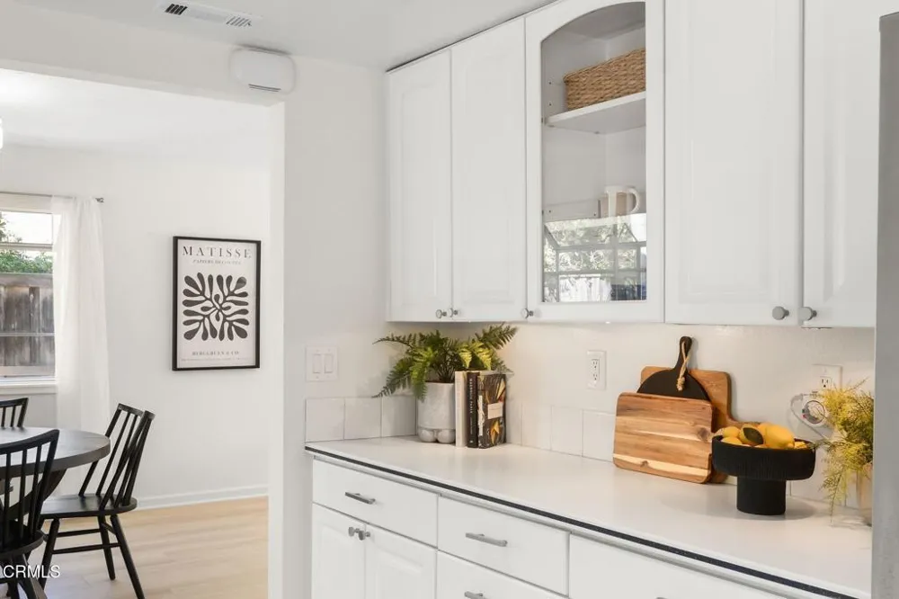1689 Amador Lane Newbury Park, CA 91320