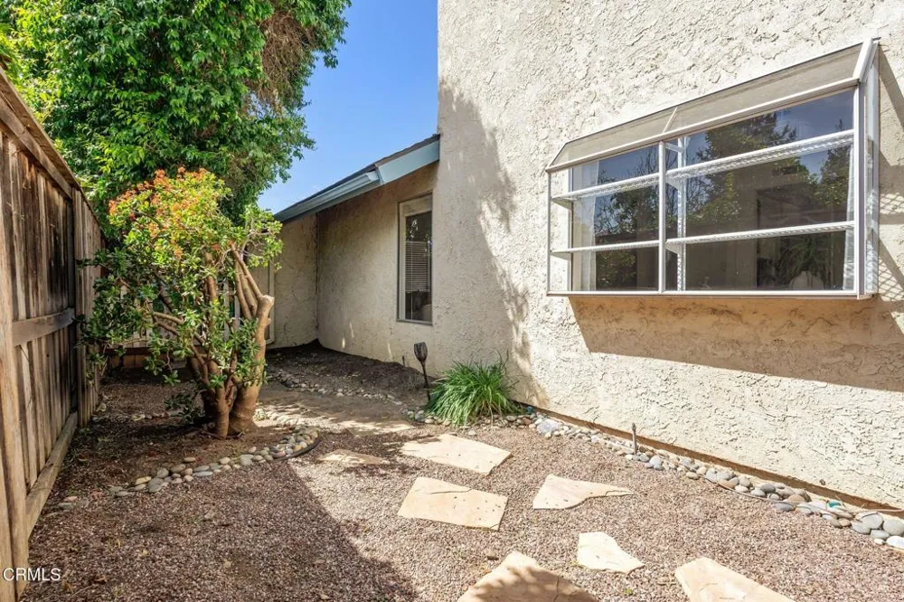 1689 Amador Lane Newbury Park, CA 91320