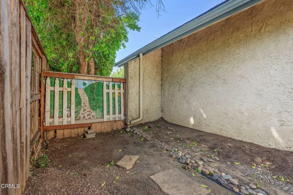 1689 Amador Lane Newbury Park, CA 91320