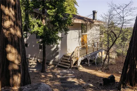 859 Strawberry Peak