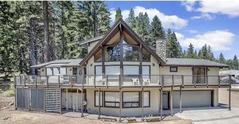 523 Peninsula Drive