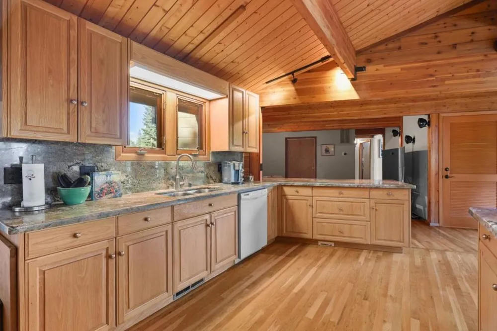 523 Peninsula Drive Lake Almanor, CA 96137