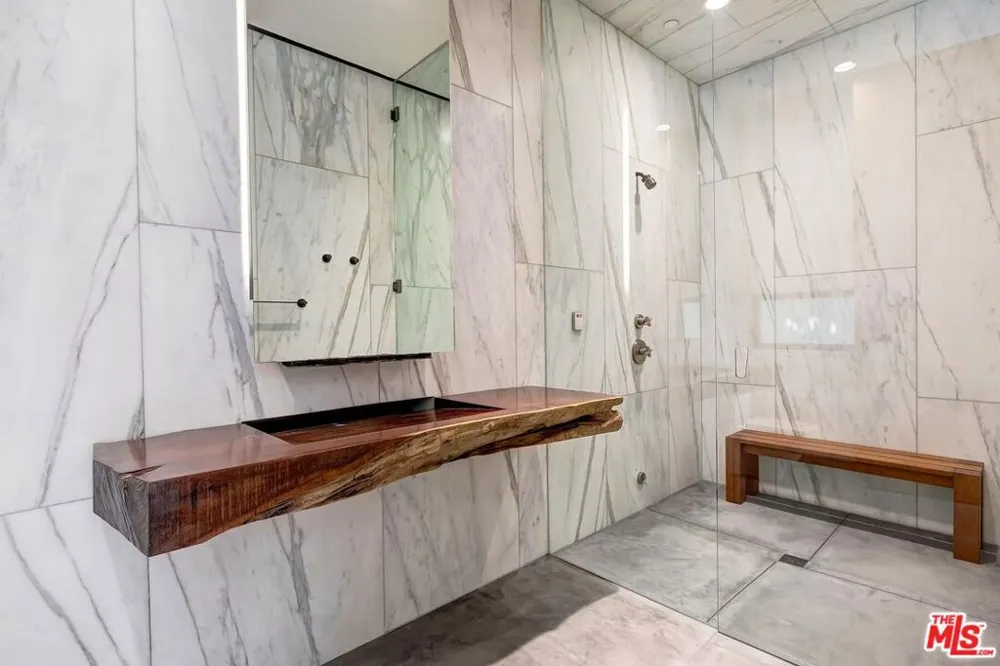 3350 Stone Ridge Lane Los Angeles, CA 90077