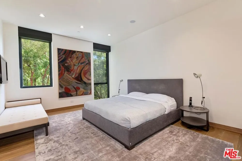 3350 Stone Ridge Lane Los Angeles, CA 90077