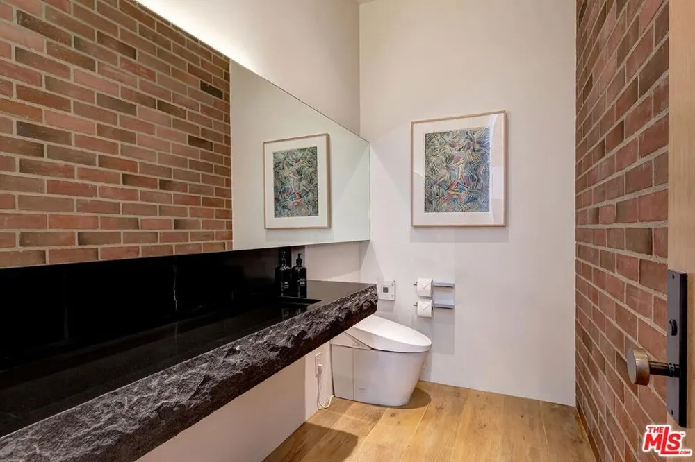 3350 Stone Ridge Lane Los Angeles, CA 90077
