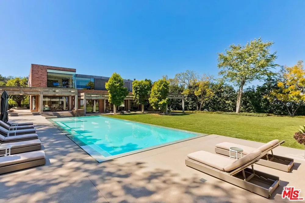 3350 Stone Ridge Lane Los Angeles, CA 90077