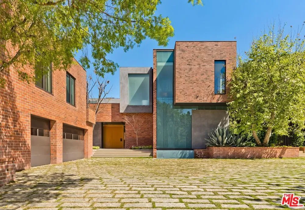 3350 Stone Ridge Lane Los Angeles, CA 90077