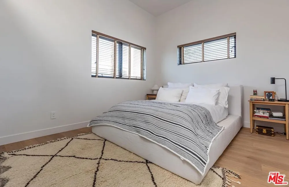 214 S Venice Boulevard Venice, CA 90291