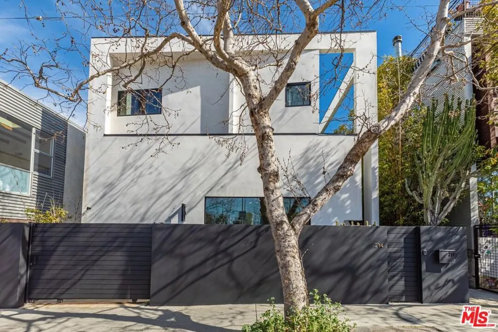 214 S Venice Boulevard Venice, CA 90291