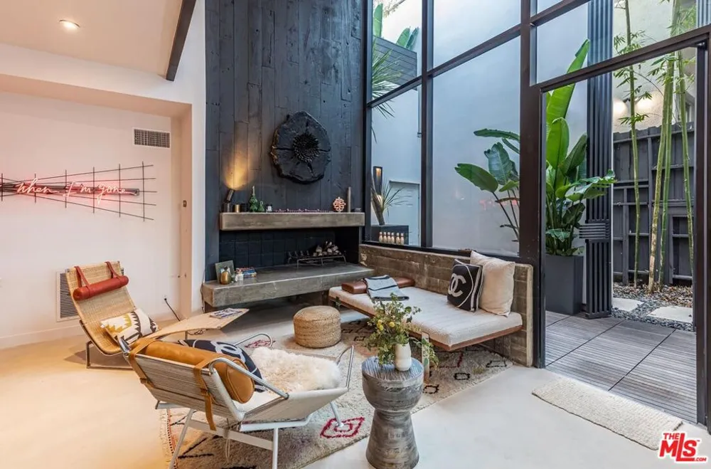 214 S Venice Boulevard Venice, CA 90291