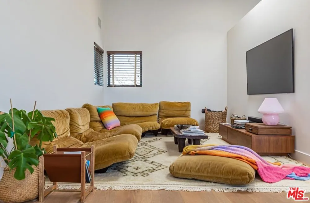 214 S Venice Boulevard Venice, CA 90291