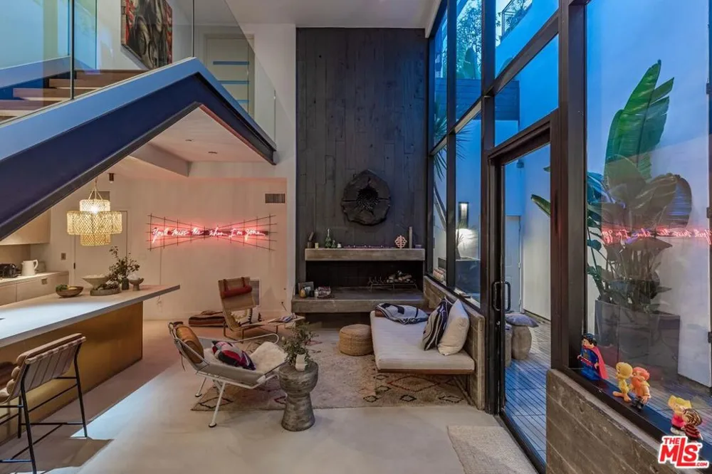 214 S Venice Boulevard Venice, CA 90291