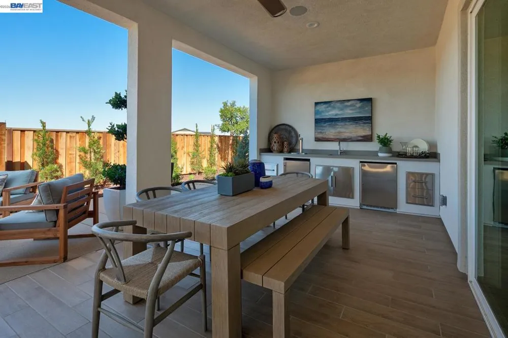 927 Conrad Street Manteca, CA 95336