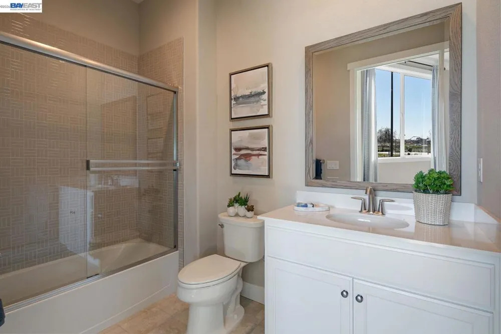 927 Conrad Street Manteca, CA 95336