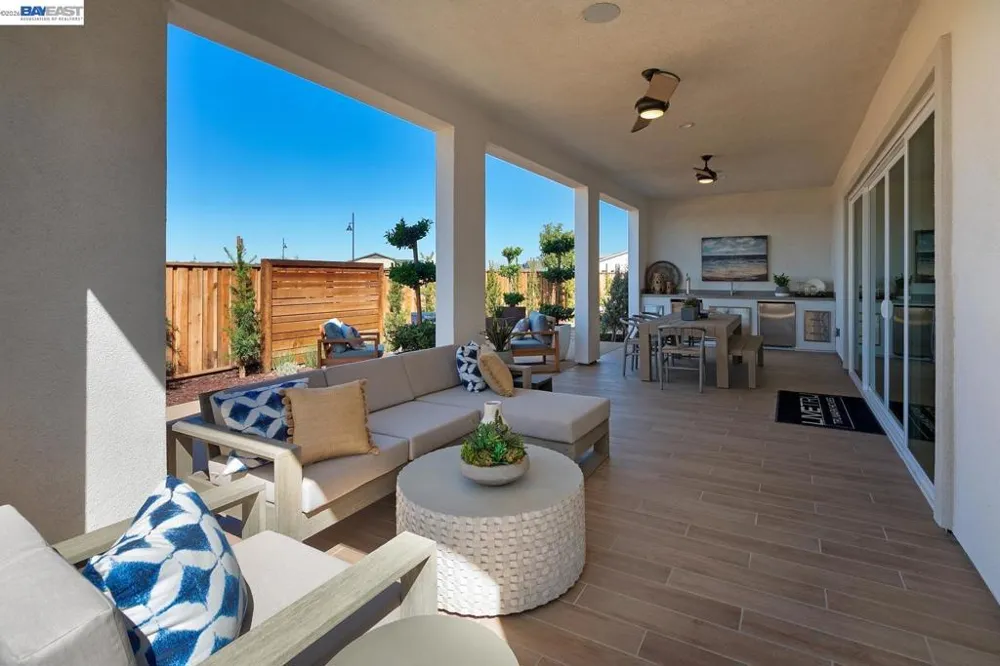 927 Conrad Street Manteca, CA 95336