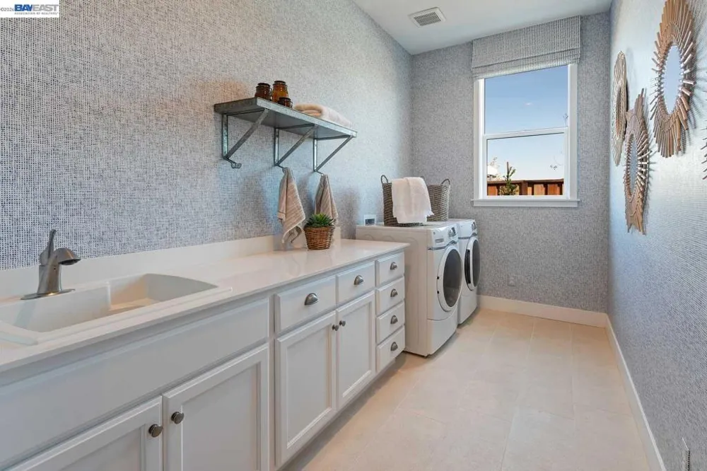 927 Conrad Street Manteca, CA 95336