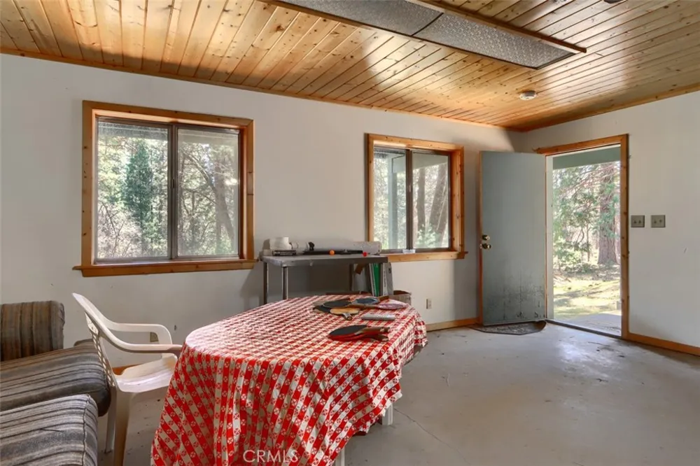 2701 Spelt Yosemite, CA 95389