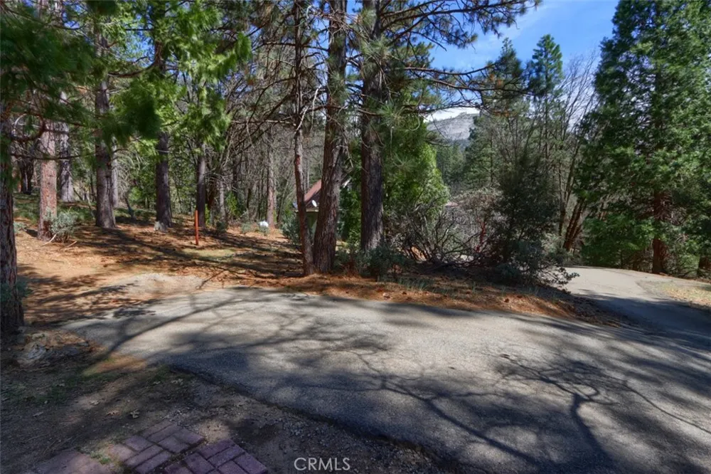 2701 Spelt Yosemite, CA 95389