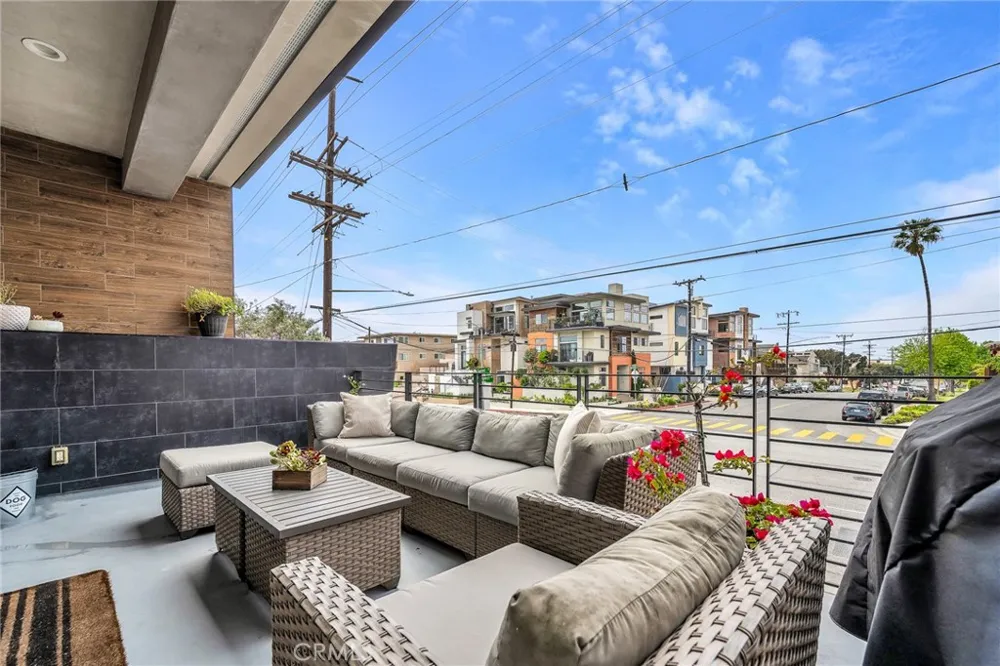 130 S Prospect #A Redondo Beach, CA 90277