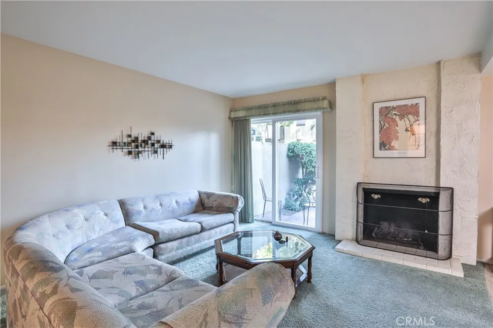 672 Greendale Lane Pomona, CA 91767