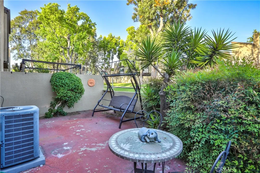 672 Greendale Lane Pomona, CA 91767