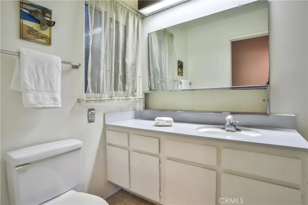 672 Greendale Lane Pomona, CA 91767