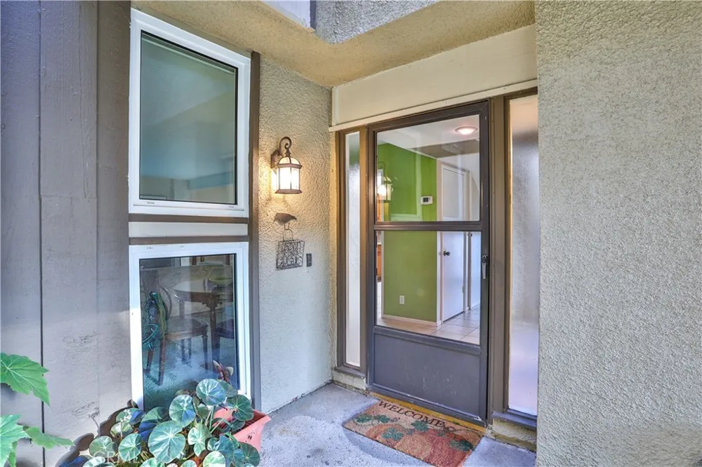 672 Greendale Lane Pomona, CA 91767
