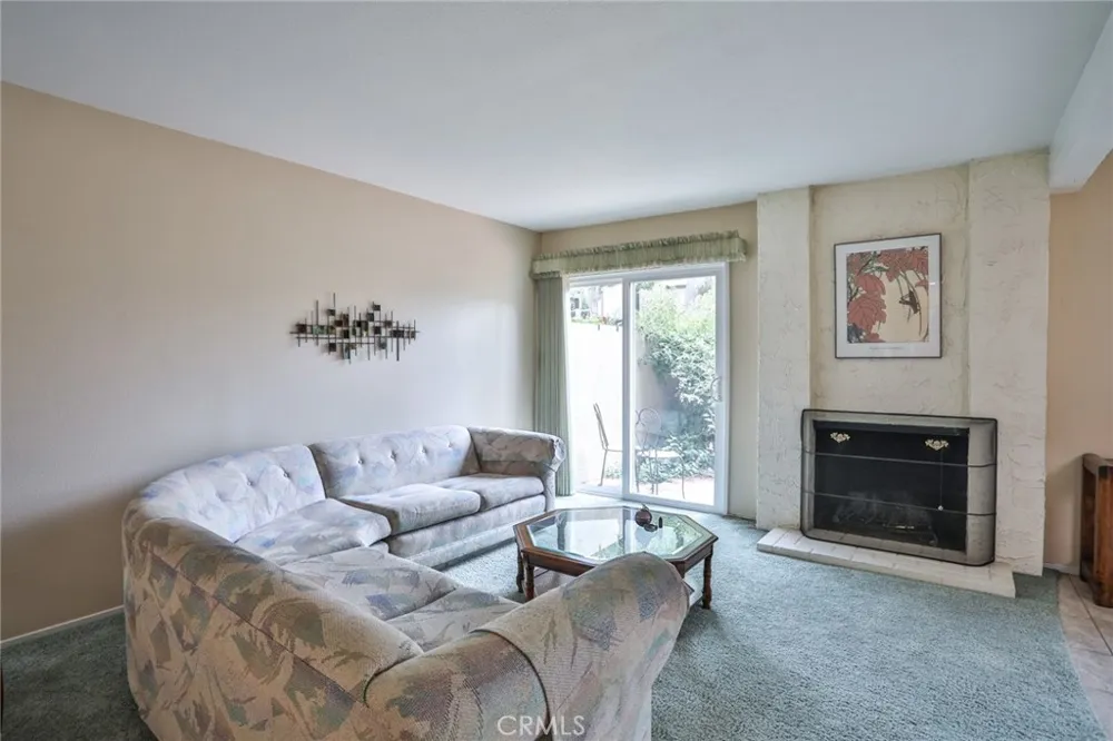 672 Greendale Lane Pomona, CA 91767