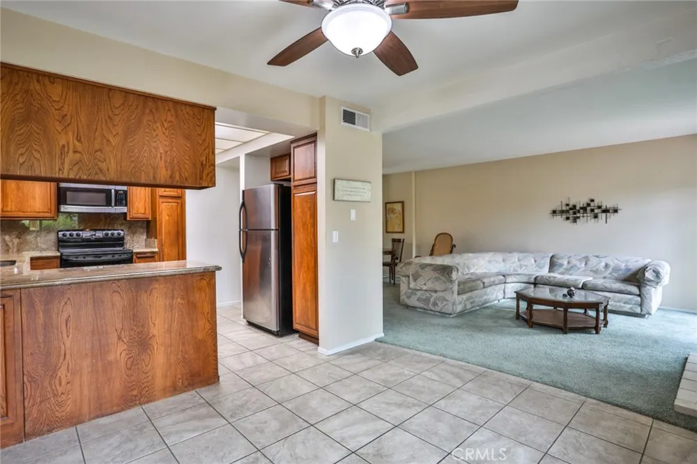 672 Greendale Lane Pomona, CA 91767