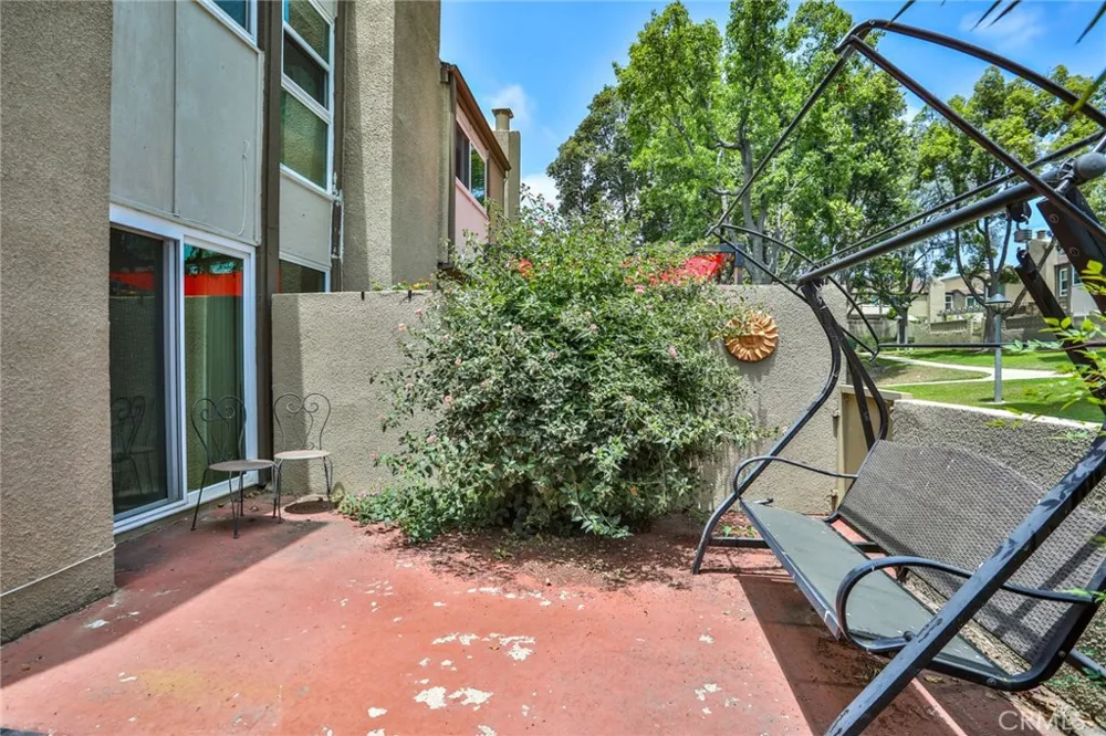 672 Greendale Lane Pomona, CA 91767
