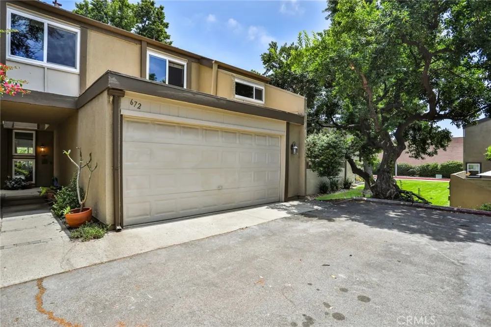 672 Greendale Lane Pomona, CA 91767