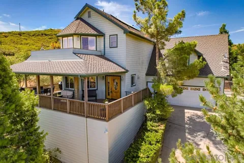 753 Ridgewood Dr