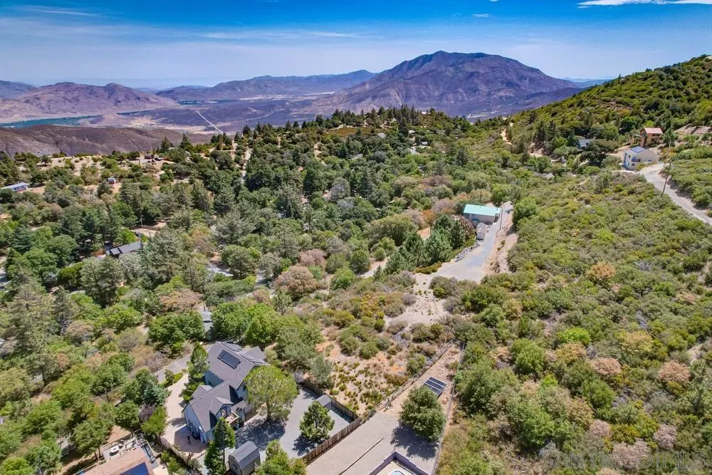 753 Ridgewood Dr Julian, CA 92036
