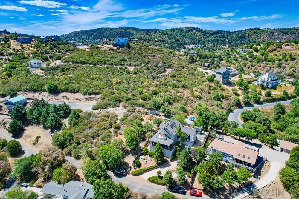 753 Ridgewood Dr Julian, CA 92036