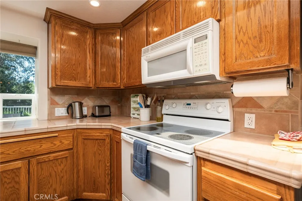 6657 Deer Park Midpines, CA 95345