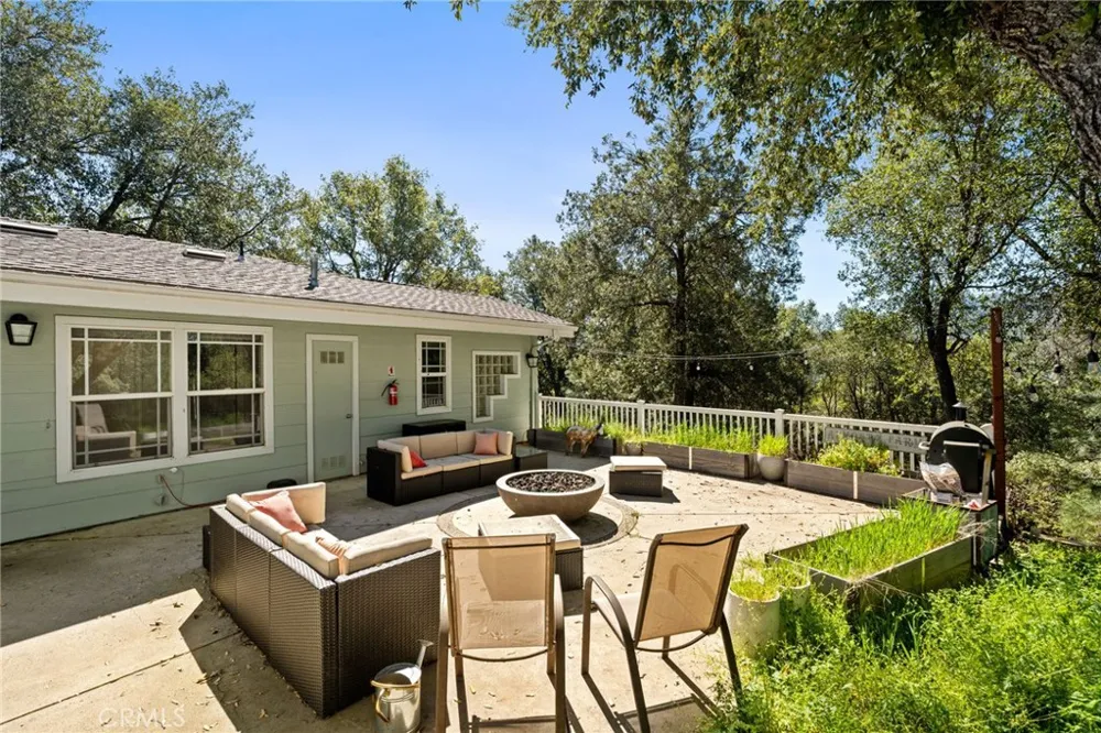 6657 Deer Park Midpines, CA 95345