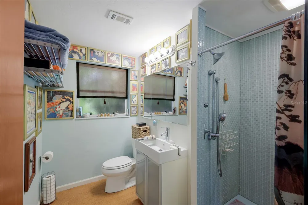455 S SHORE DRIVE Sarasota, FL 34234