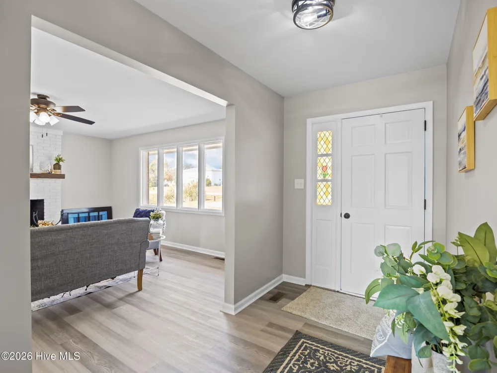 412 Crows Nest Lane Sneads Ferry, NC 28460