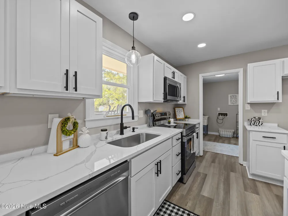 412 Crows Nest Lane Sneads Ferry, NC 28460