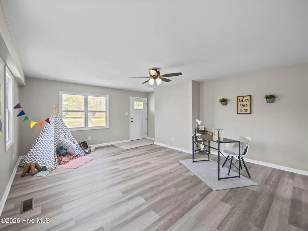 412 Crows Nest Lane Sneads Ferry, NC 28460