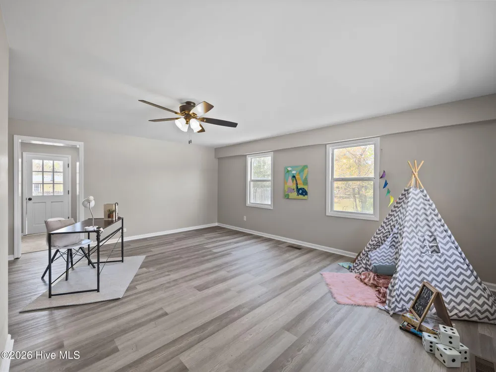 412 Crows Nest Lane Sneads Ferry, NC 28460