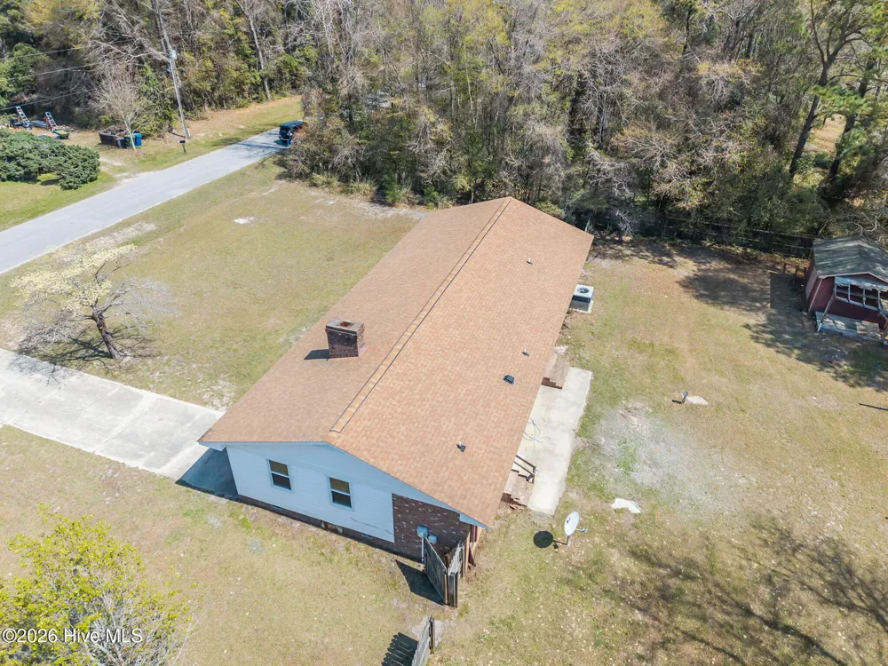 412 Crows Nest Lane Sneads Ferry, NC 28460