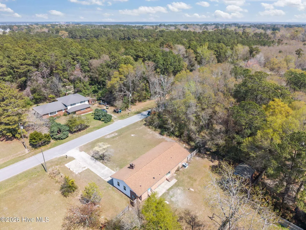 412 Crows Nest Lane Sneads Ferry, NC 28460
