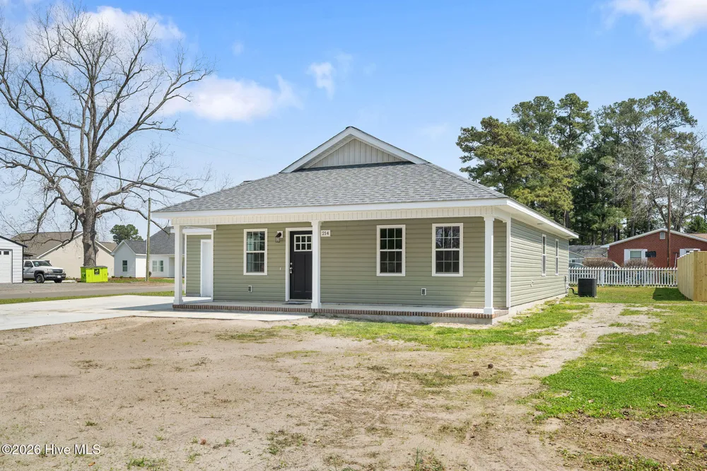 214 Walnut Street Rose Hill, NC 28458