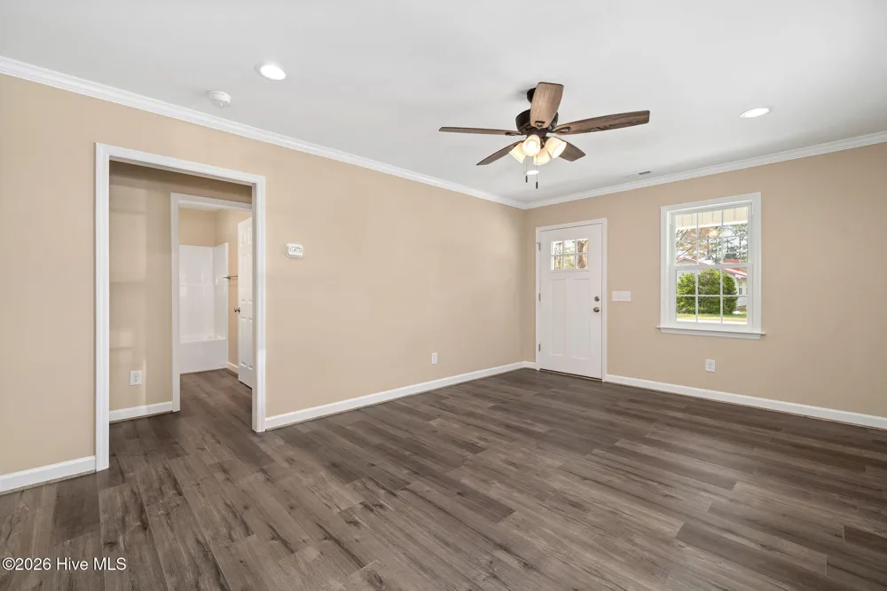 214 Walnut Street Rose Hill, NC 28458